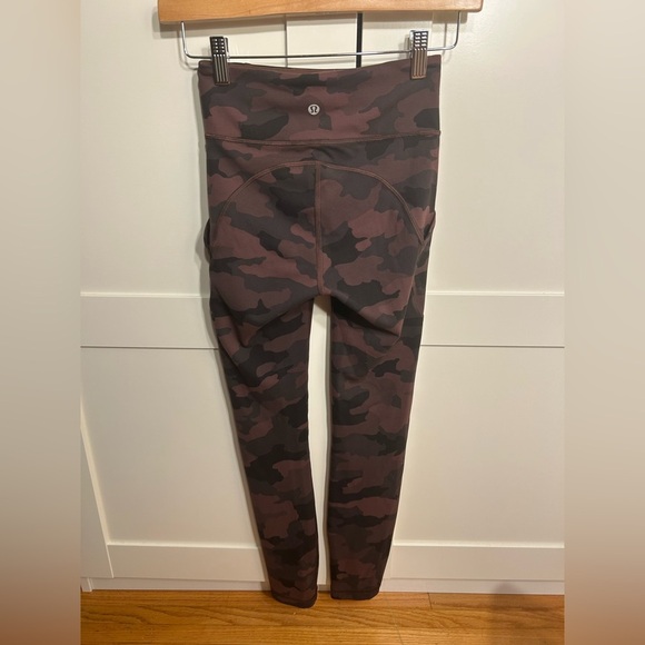 Lululemon Invigorate HR Tight size 2 - Picture 8 of 8